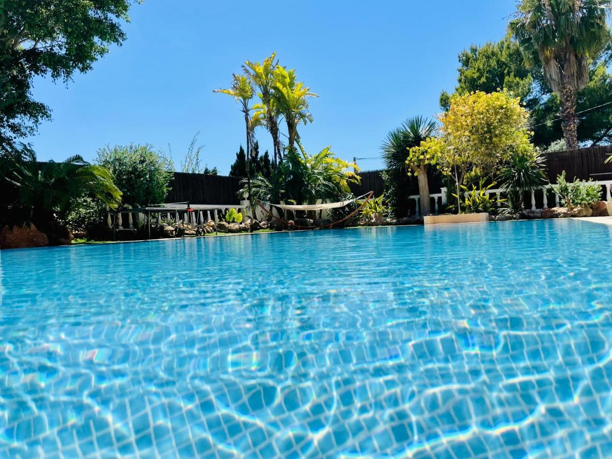 Villa Con Piscina Gigante Sant Francesc de s'Estany Luaran gambar
