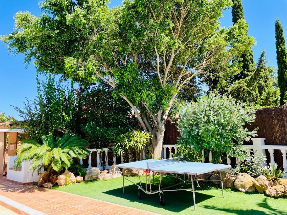Villa Con Piscina Gigante Sant Francesc de s'Estany Luaran gambar