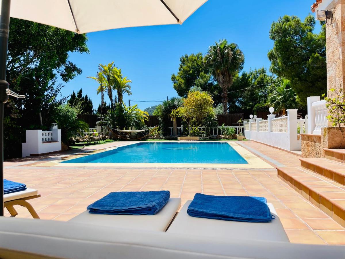 Villa Con Piscina Gigante Sant Francesc de s'Estany Luaran gambar