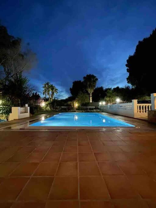 Villa Con Piscina Gigante Sant Francesc de s'Estany Luaran gambar